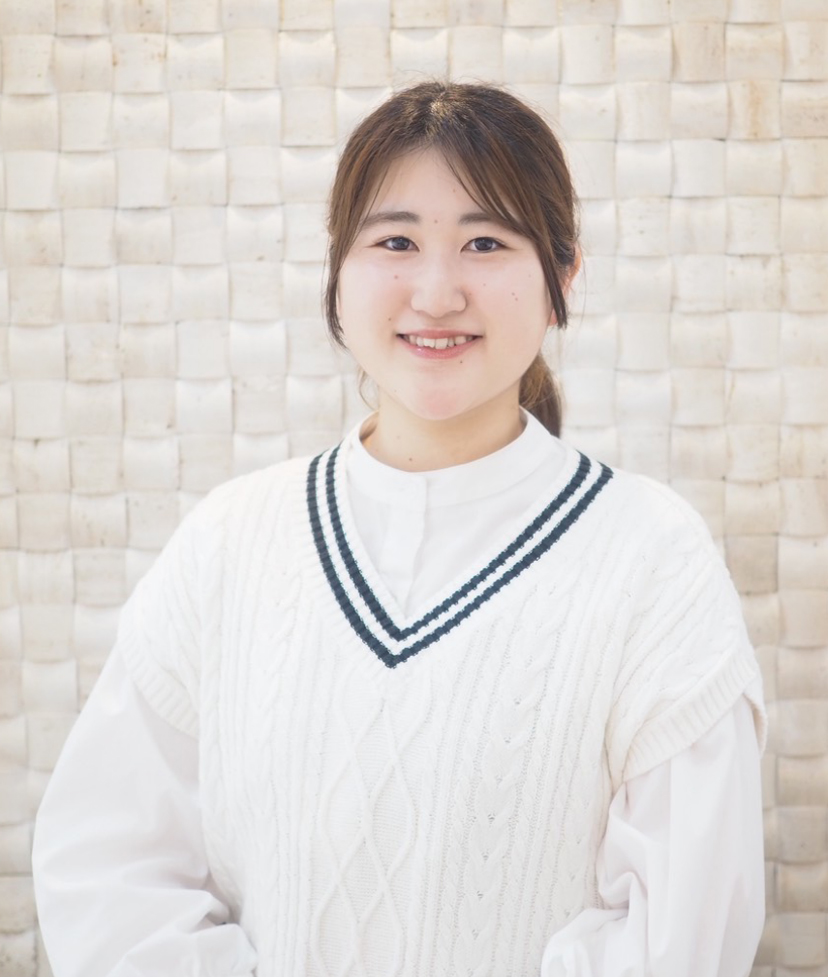 込山　凛